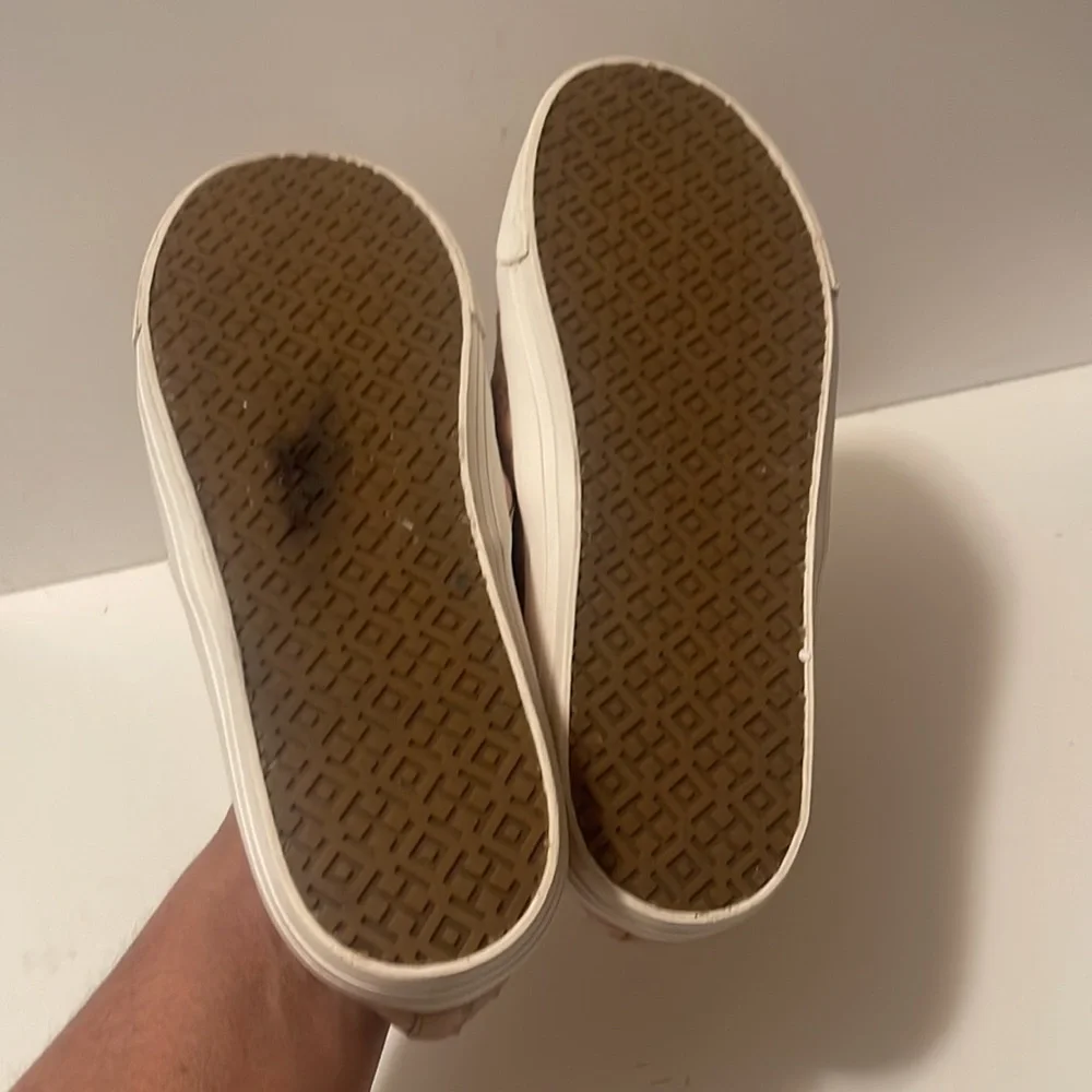 Tory Burch, beautiful pink color slippers